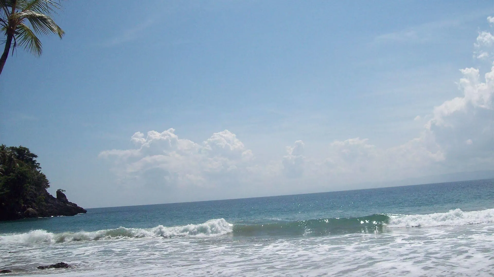 Punta Balandra Tambora Beach Suites מלון